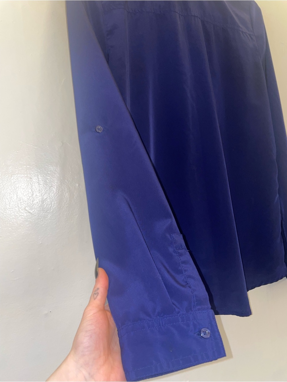 Old Navy Navy Blue Satin Look Button-Down Blouse Classic Office Work Longsleeve - Picture 4 of 11